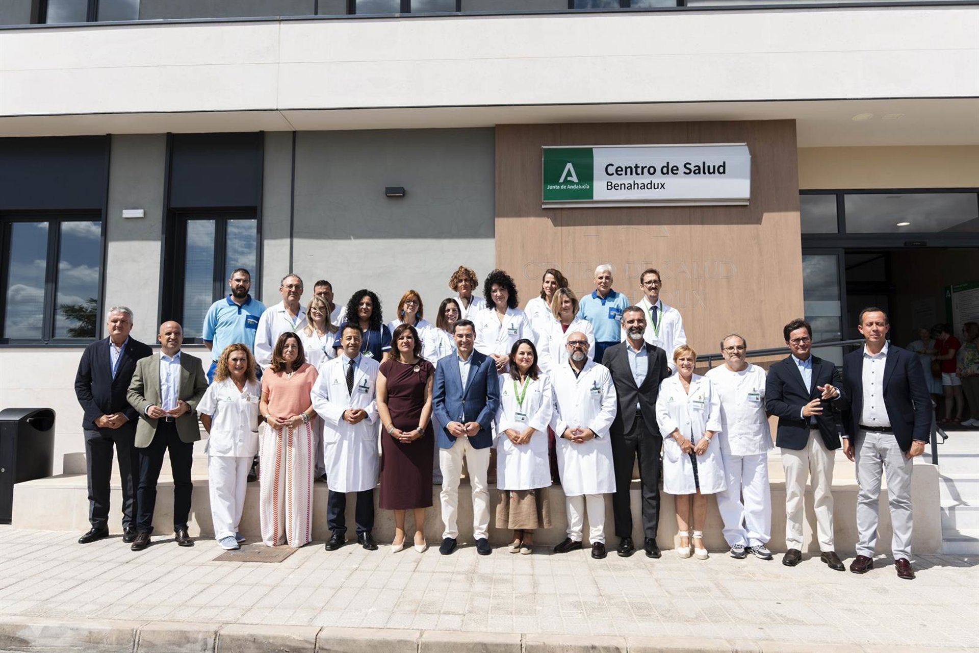 Juanma Moreno inaugura el nuevo centro de salud de Benahadux con una inversión de 4,2 millones Juanma Moreno inaugura el nuevo centro de salud de Benahadux con una inversión de 4,2 millones