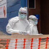Imagen de personal sanitario trabajando frente al ébola Imagen de personal sanitario trabajando frente al ébola
