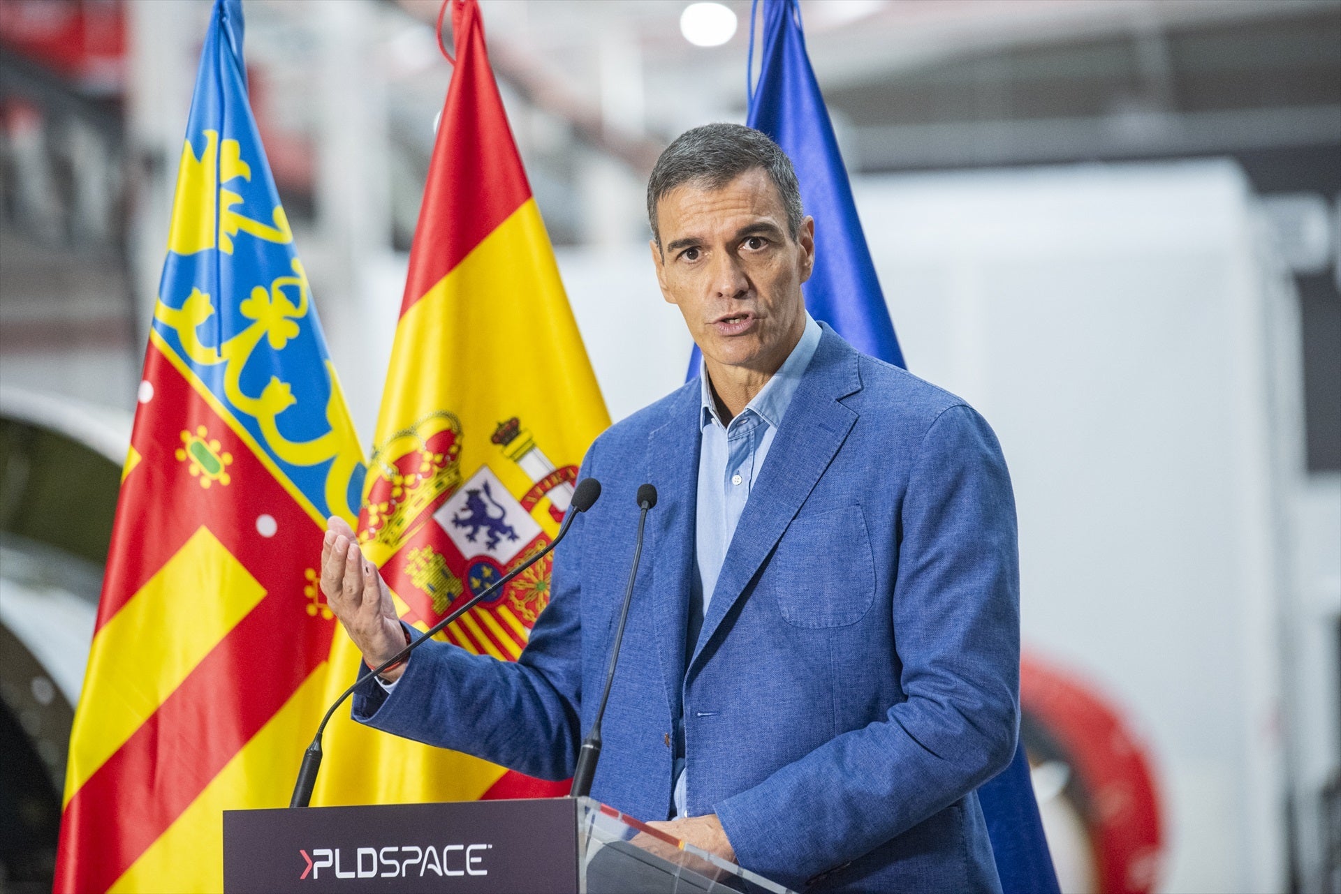 Tertulia: El Gobierno se queda solo en su discurso sobre Ceuta