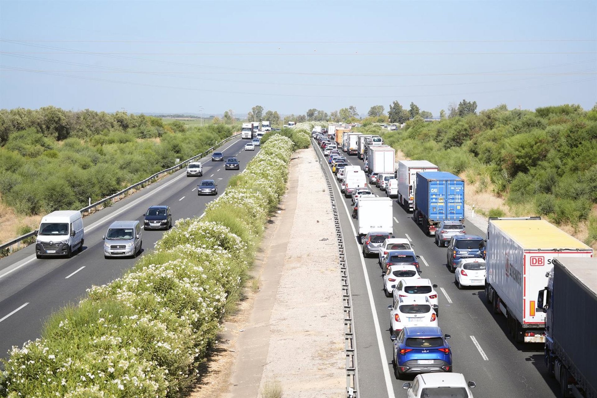 La provincia registra 5,6 millones de desplazamientos por carretera este verano y ocho fallecidos La provincia registra 5,6 millones de desplazamientos por carretera este verano y ocho fallecidos