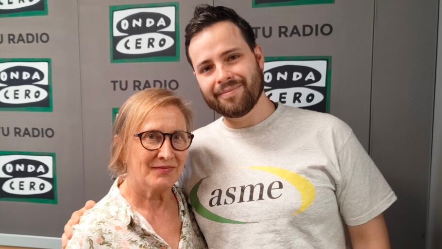 Inma Ruiz y Pablo Rodr&iacute;guez, presidenta y psic&oacute;logo de la Asociaci&oacute;n Salud Mental Madrid Este
