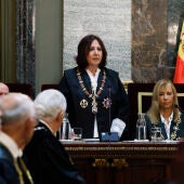 La presidenta del Tribunal Supremo y del Consejo General del Poder Judicial, Isabel Perelló (d), y la fiscal general del Estado, Teresa Peramato, durante el acto de apertura del Año Judicial, en el Tribunal Supremo este jueves.-EFE/ J.J.Guillén POOL