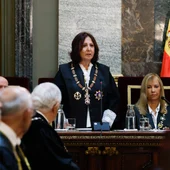 La presidenta del Tribunal Supremo y del Consejo General del Poder Judicial, Isabel Perelló (d), y la fiscal general del Estado, Teresa Peramato, durante el acto de apertura del Año Judicial, en el Tribunal Supremo este jueves.-EFE/ J.J.Guillén POOL La presidenta del Tribunal Supremo y del Consejo General del Poder Judicial, Isabel Perelló (d), y la fiscal general del Estado, Teresa Peramato, durante el acto de apertura del Año Judicial, en el Tribunal Supremo este jueves.-EFE/ J.J.Guillén POOL