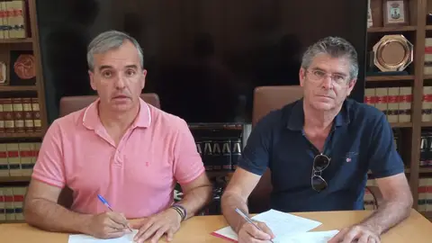 El Ayuntamiento de Aspe renueva el convenio de colaboración con la asociación Aspe contra el Alzheimer, Párkinson y otras enfermedades neurodegenerativas El Ayuntamiento de Aspe renueva el convenio de colaboración con la asociación Aspe contra el Alzheimer, Párkinson y otras enfermedades neurodegenerativas