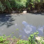El río Ubrique con contaminación