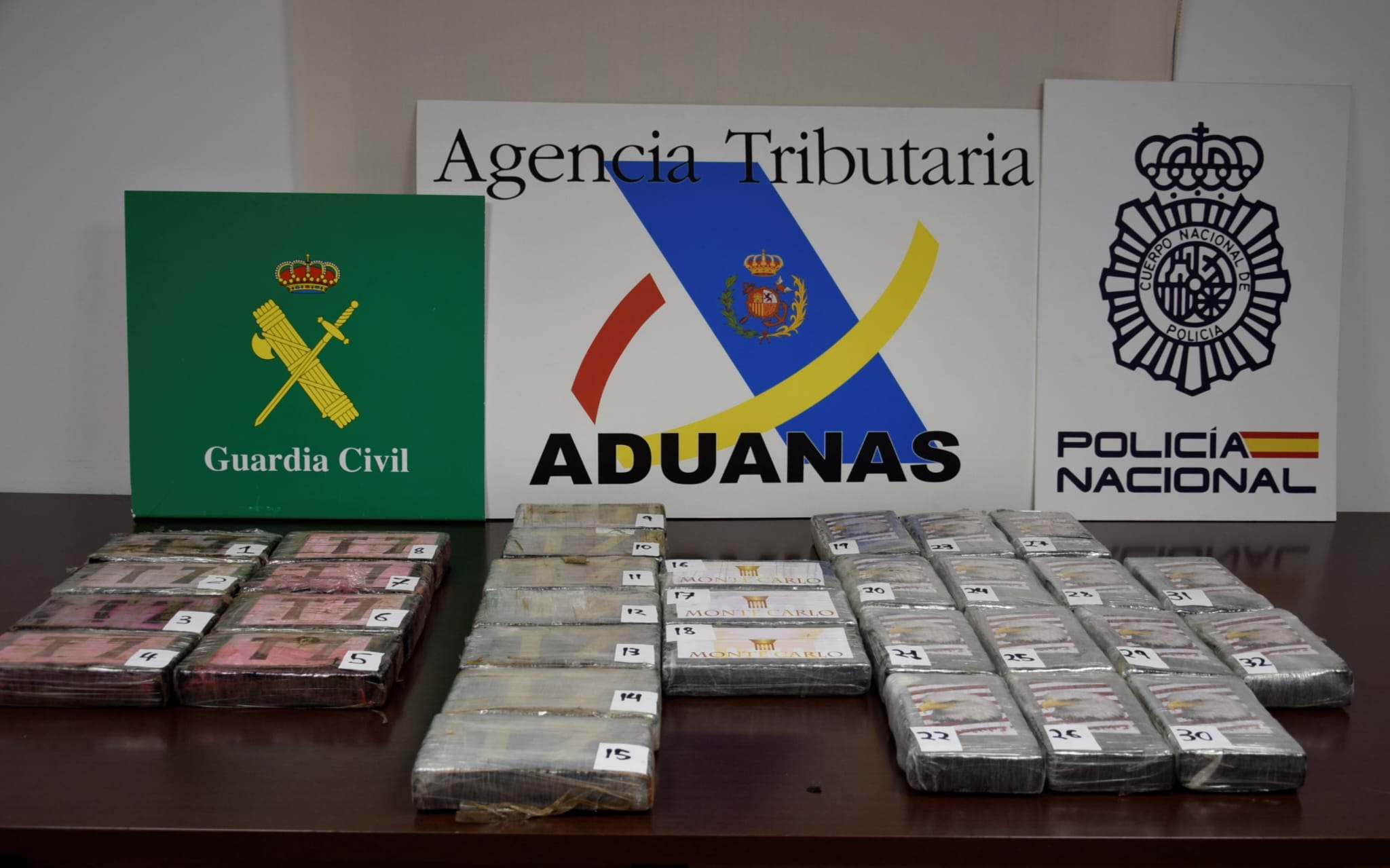 Amplio dispositivo policial desenvolvido en Ourense contra o tráfico de drogas Amplio dispositivo policial desenvolvido en Ourense contra o tráfico de drogas