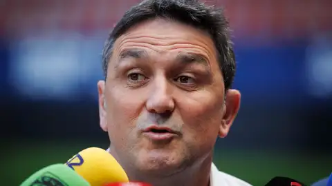 Los primeros pasos de Braulio Vázquez en su retorno a Valencia Los primeros pasos de Braulio Vázquez en su retorno a Valencia