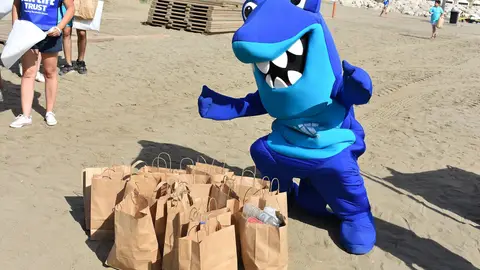Sea Life Benalmádena organiza una limpieza de playas para concienciar sobre la necesidad de cuidar mares y océanos Sea Life Benalmádena organiza una limpieza de playas para concienciar sobre la necesidad de cuidar mares y océanos