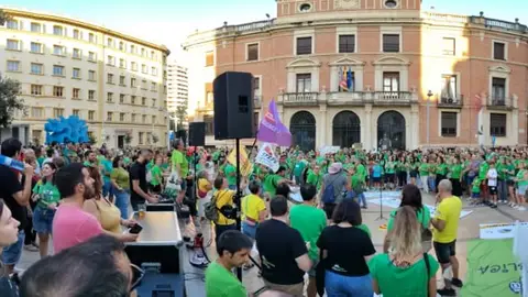 La protesta educativa se reanuda en Castellón con la amenaza de nuevas convocatorias frente al Consell La protesta educativa se reanuda en Castellón con la amenaza de nuevas convocatorias frente al Consell