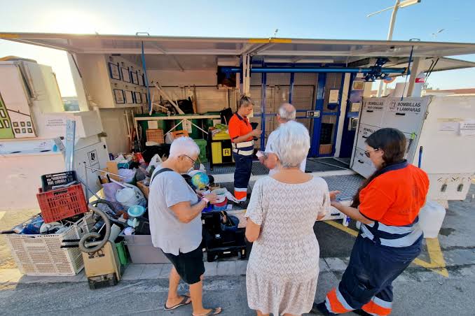 Castellón inicia este martes el cobro de la tasa de basuras con casi 2,6 millones en bonificaciones Castellón inicia este martes el cobro de la tasa de basuras con casi 2,6 millones en bonificaciones