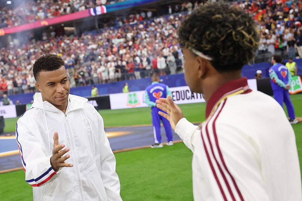 Edu Pidal, sobre Lamine, Mbappé y el Balón de Oro: "La vanidad al servicio de un premio individual" Edu Pidal, sobre Lamine, Mbappé y el Balón de Oro: "La vanidad al servicio de un premio individual"