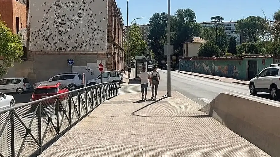 El paso peatonal del puente de la avenida de Daganzo de Alcalá de Henares ya está abierto Paso peatonal del puente de la avenida de Daganzo de Alcalá de Henares