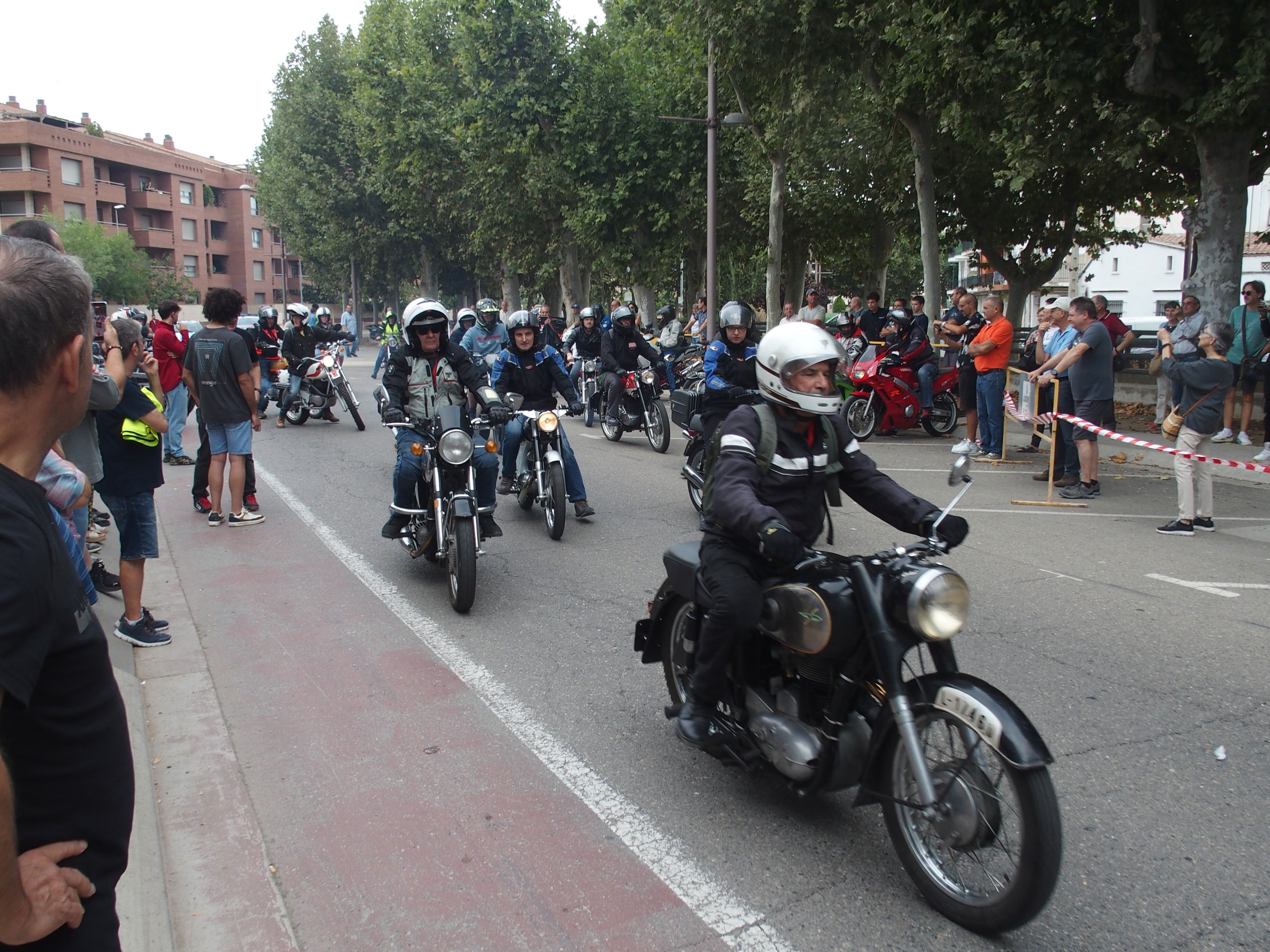 Mollerussa reuneix aquest cap de setmana els amants del motor clàssic amb la 31a Expoclàssic Mollerussa reuneix aquest cap de setmana els amants del motor clàssic amb la 31a Expoclàssic