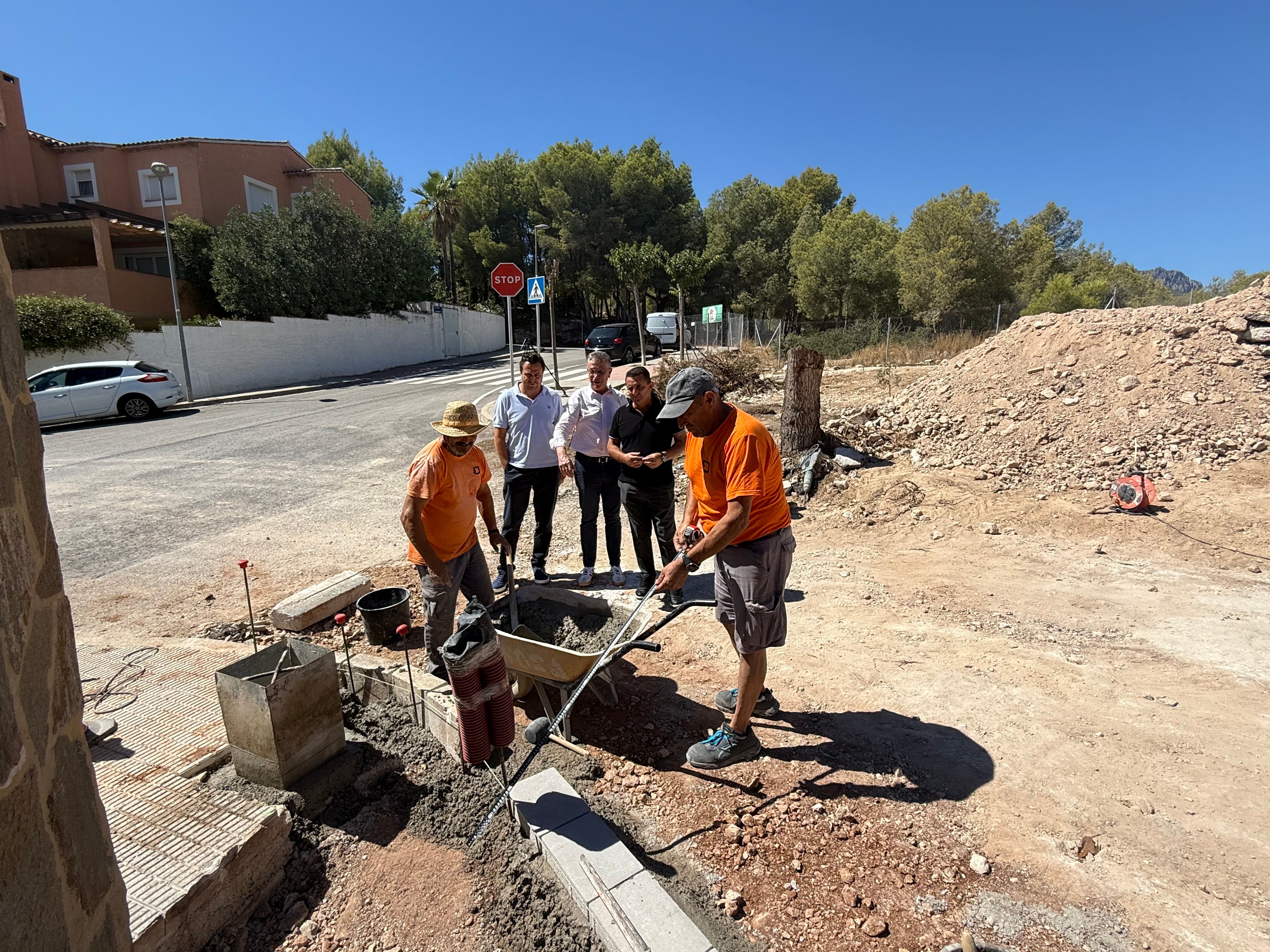 La Nucía invierte 152.000€ en las obras del carrer Tossalet La Nucía invierte 152.000€ en las obras del carrer Tossalet