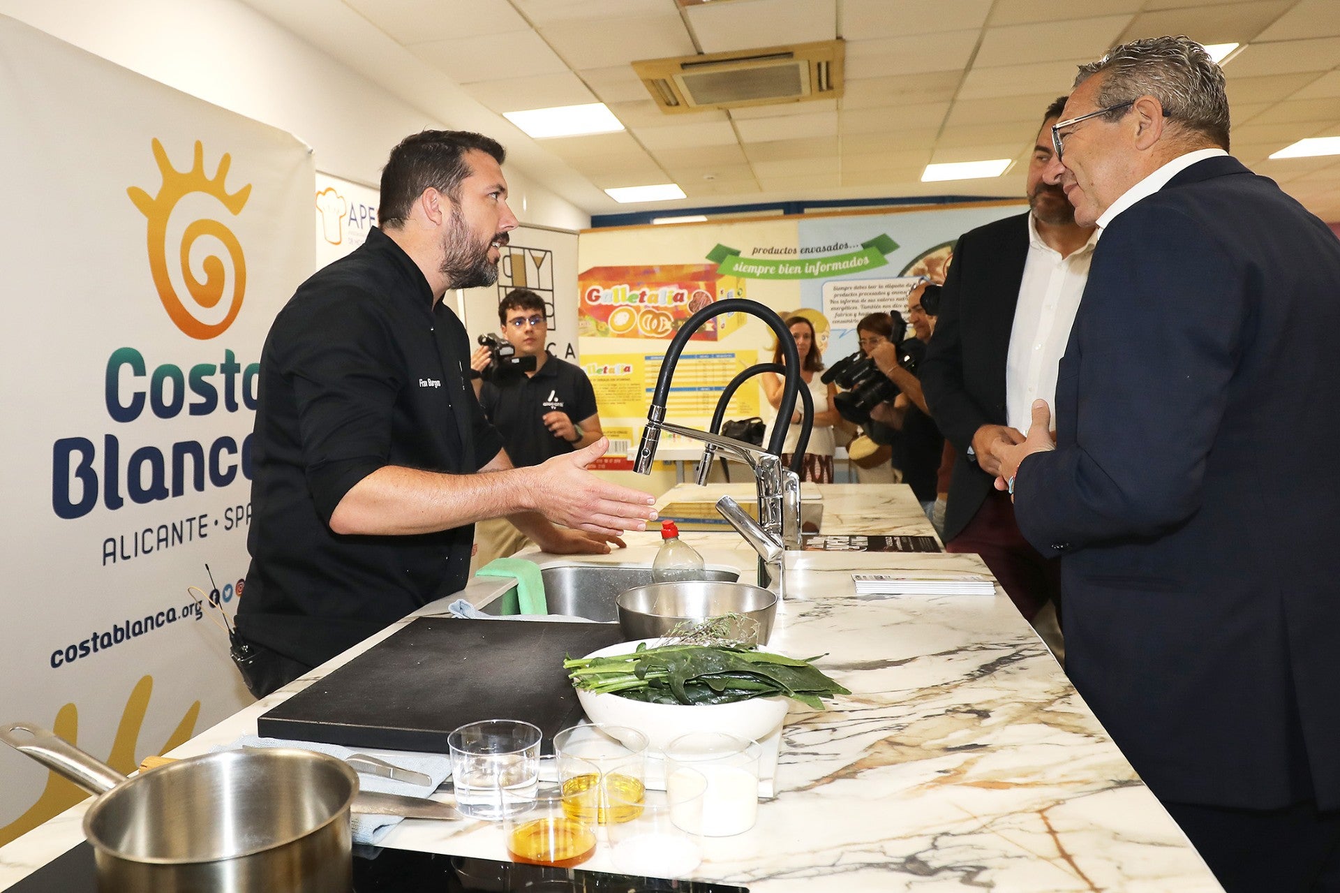 'La millor tapeta del món' acoge showcookings y degustaciones gratuitas en el Mercado Central de Alicante 'La millor tapeta del món' acoge showcookings y degustaciones gratuitas en el Mercado Central de Alicante