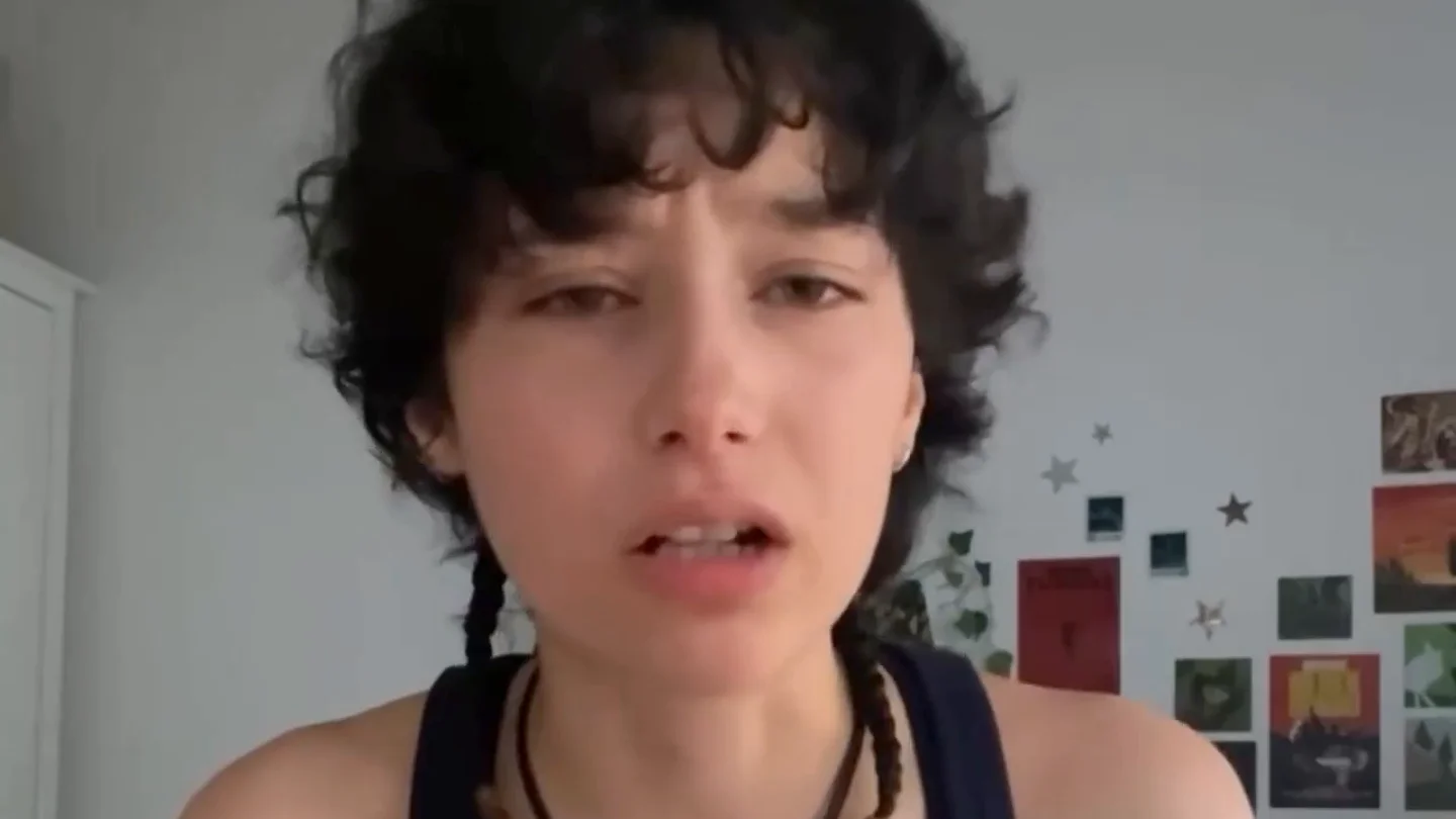El duro relato de la hermana de Claudia, la española asesinada en México: "Fue detrás de ella y le clavó un cuchillo en el vientre sin justificación" El duro relato de la hermana de Claudia, la española asesinada en México: "Fue detrás de ella y le clavó un cuchillo en el vientre sin justificación"