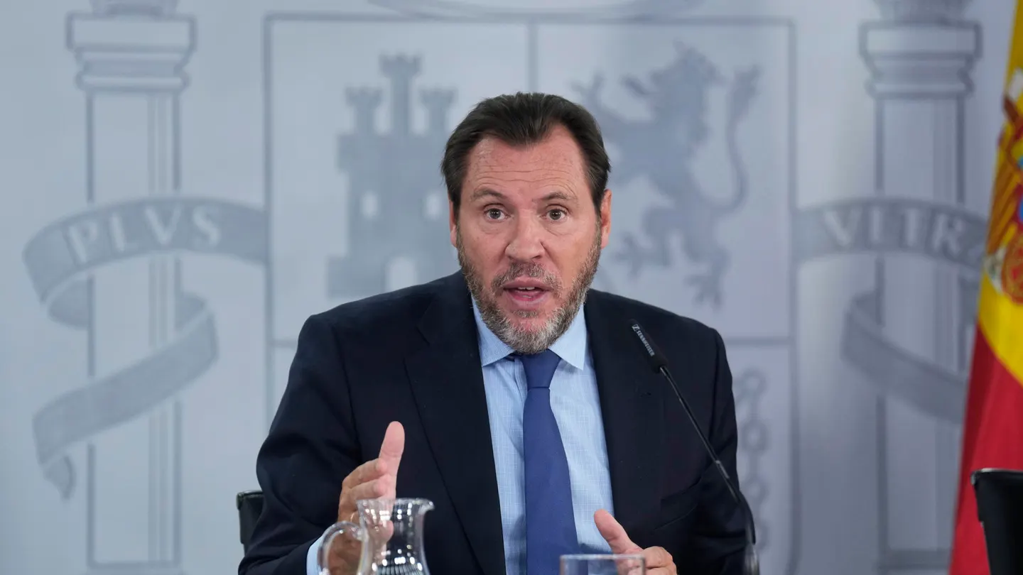 El ministro de Transportes y Movilidad Sostenible, Óscar Puente, durante la rueda de prensa posterior al Consejo de Ministros El ministro de Transportes y Movilidad Sostenible, Óscar Puente, durante la rueda de prensa posterior al Consejo de Ministros