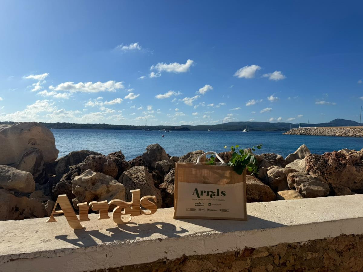La Fira Arrels reúne este fin de semana en Es Mercadal más de 40 expositores de producto local La Fira Arrels reúne este fin de semana en Es Mercadal más de 40 expositores de producto local