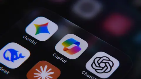 Aplicaciones de Inteligencia Artifical (IA) en un móvil Aplicaciones de Inteligencia Artifical (IA) en un móvil