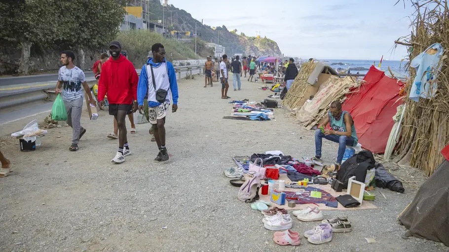 Asentamiento de migrantes en la playa El Trampolín, a 14 de septiembre de 2026, en Ceuta (España). Asentamiento de migrantes en la playa El Trampolín, a 14 de septiembre de 2026, en Ceuta (España).