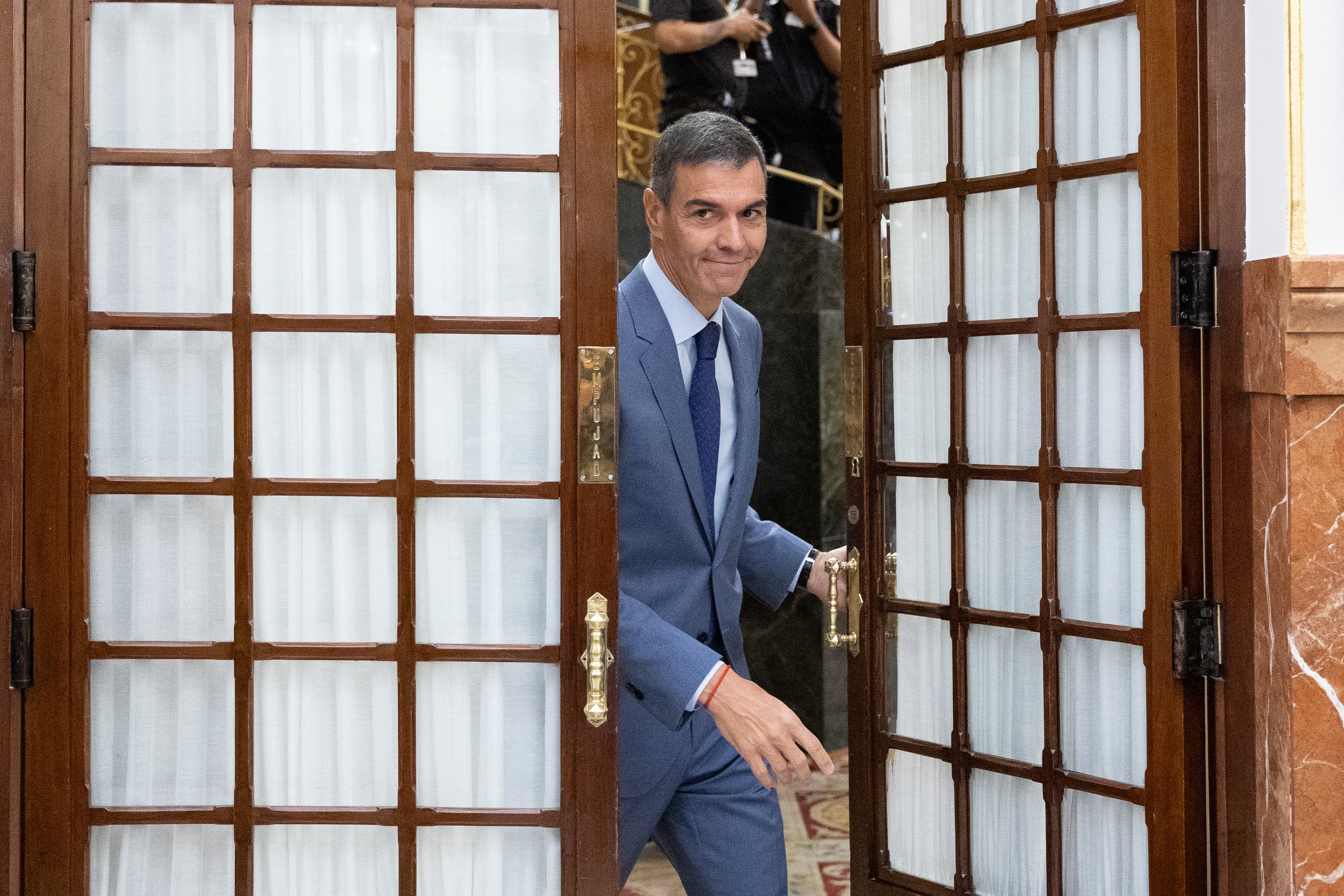 Sin acuerdo sobre los 3.000 menores de Ceuta: Gobierno y ciudad autónoma agravan sus diferencias sobre cómo atenderlos Sin acuerdo sobre los 3.000 menores de Ceuta: Gobierno y ciudad autónoma agravan sus diferencias sobre cómo atenderlos