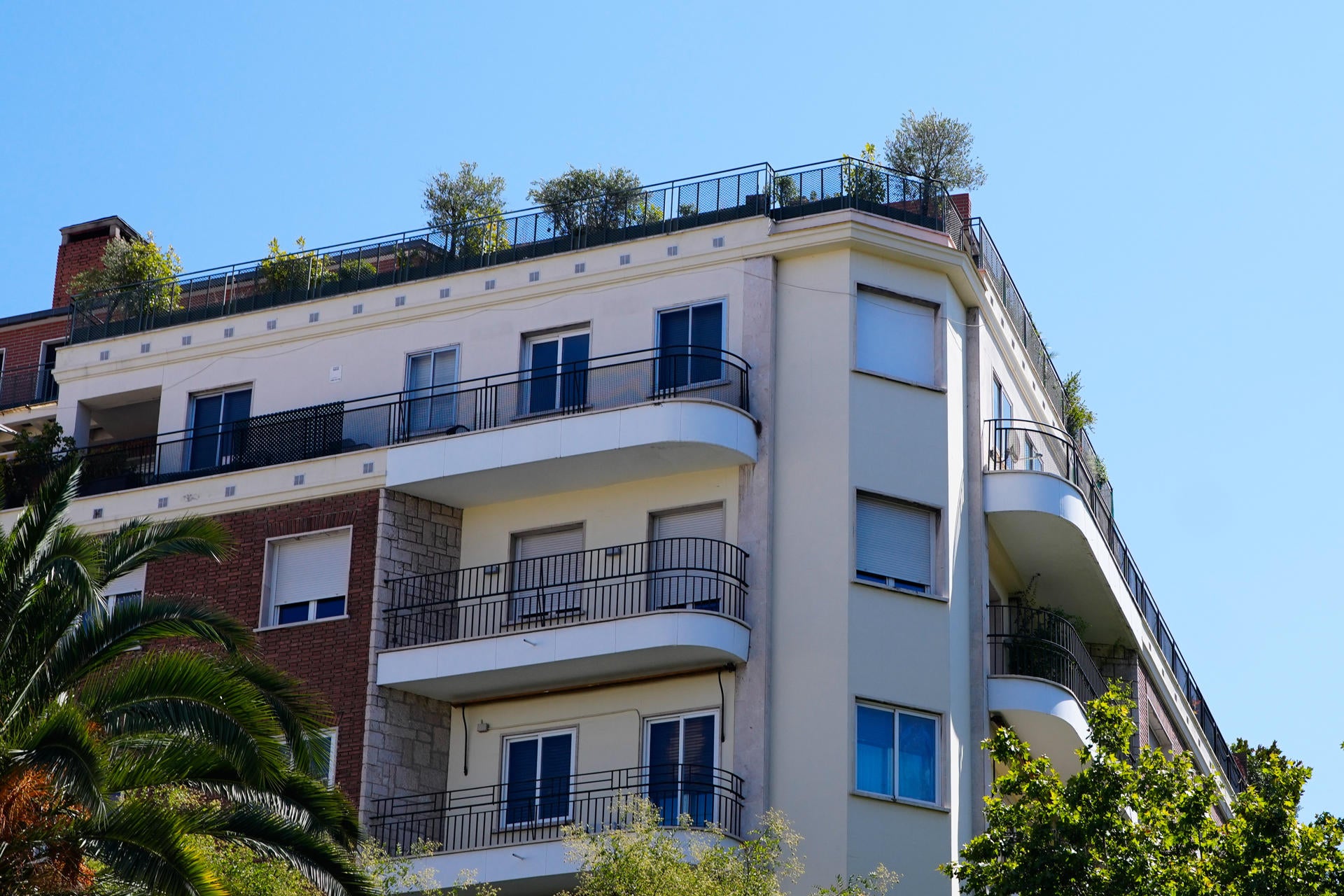 Vista del edificio en el barrio de Chamberí donde está situado el ático que ha adquirido la empresa pública Planifica Madrid Vista del edificio en el barrio de Chamberí donde está situado el ático que ha adquirido la empresa pública Planifica Madrid