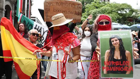Imágenes de las protestas en México para condenar el asesinato de Claudia Tacoronte. Imágenes de las protestas en México para condenar el asesinato de Claudia Tacoronte.