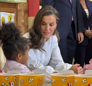 La Reina Letizia inaugura el curso escolar en el C.P. La Gesta, de Oviedo.