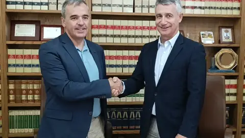 Aspe y AIJU firman un convenio para impulsar la innovación, la competitividad empresarial y el empleo. Aspe y AIJU firman un convenio para impulsar la innovación, la competitividad empresarial y el empleo.
