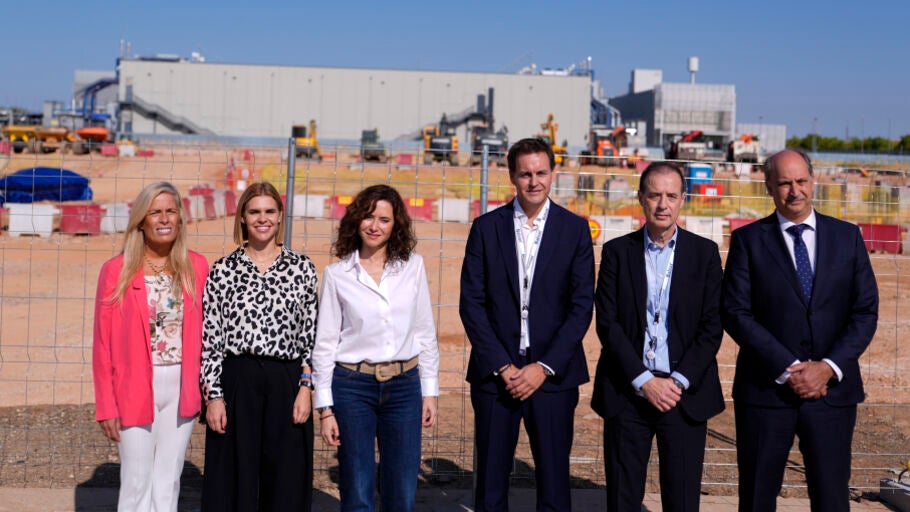 Acto de colocaci&oacute;n de la primera piedra del nuevo Centro de Procesamiento de Datos de la empresa Naviax en Alcal&aacute; de Henares