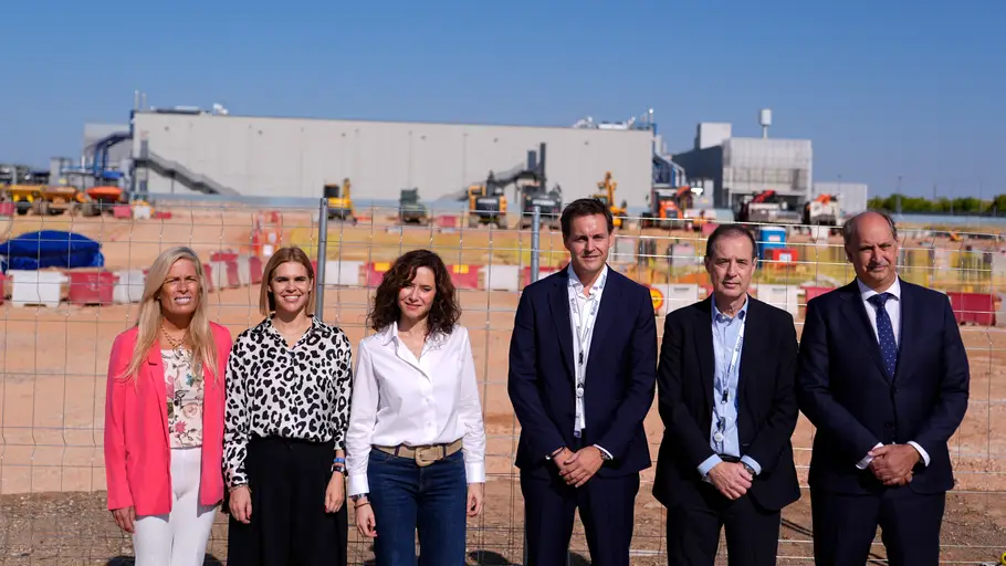 La empresa Naviax levantará un nuevo centro de procesamiento de datos en Alcalá de Henares Acto de colocación de la primera piedra del nuevo Centro de Procesamiento de Datos de la empresa Naviax en Alcalá de Henares