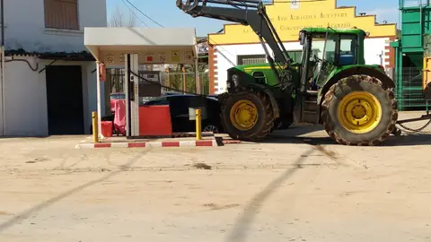 ASAJA Málaga alerta de que la tremenda subida de los costes amenaza la posibilidad de sembrar y deja sin rentabilidad a las explotaciones ASAJA Málaga alerta de que la tremenda subida de los costes amenaza la posibilidad de sembrar y deja sin rentabilidad a las explotaciones