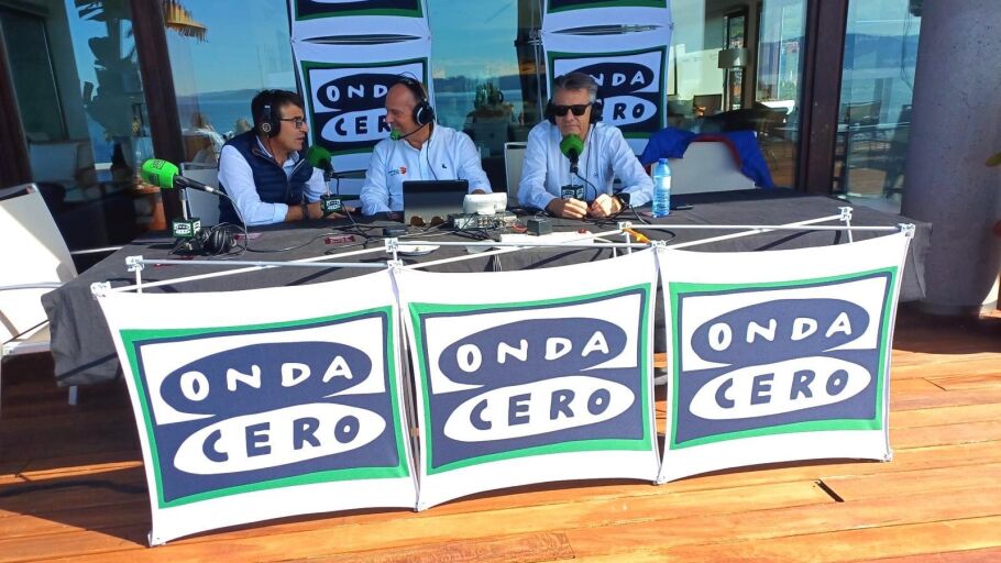 Juan Caballero con los invitados