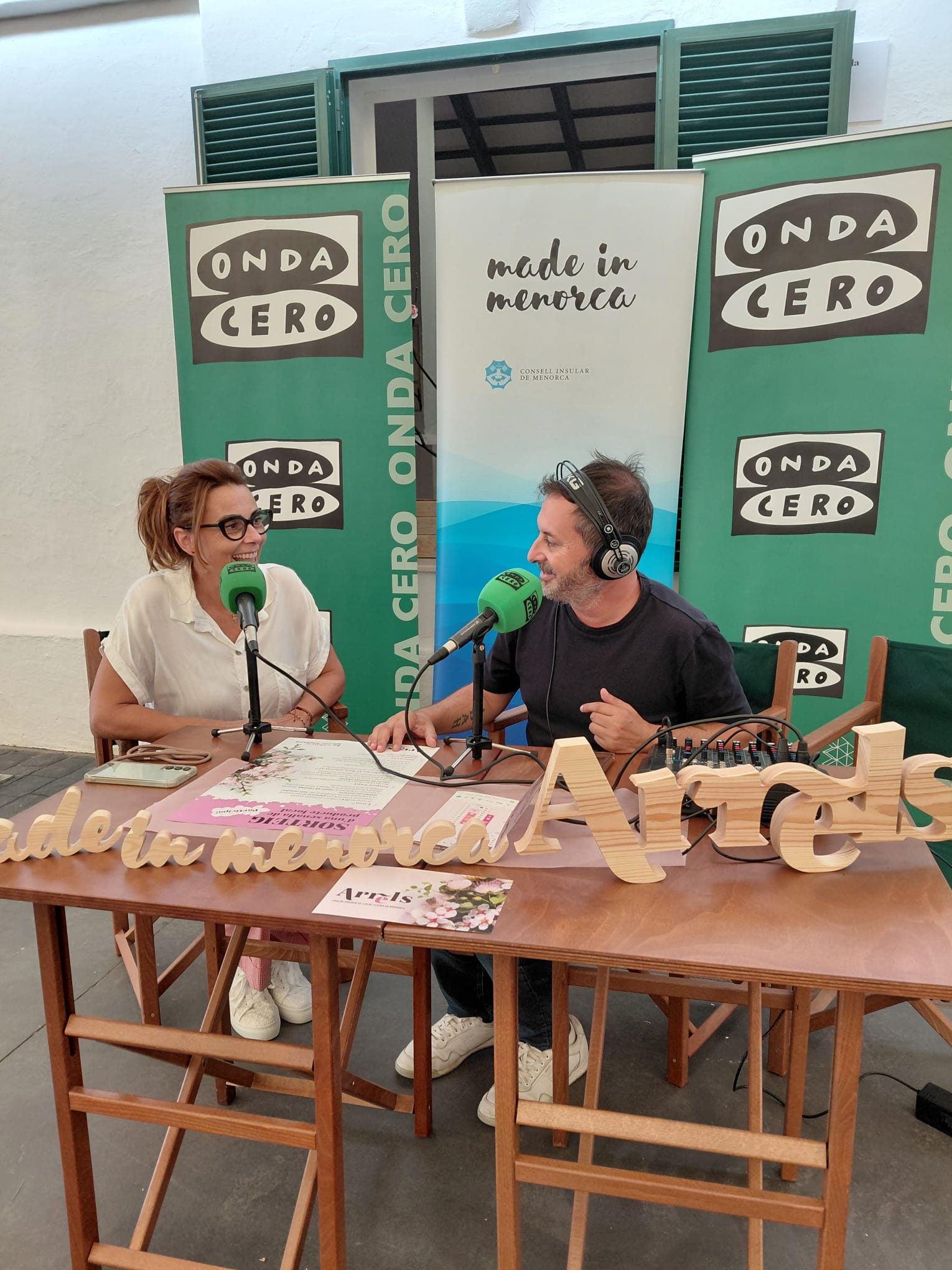 Nuria Barca y Basilio Ferrer, directiva y presidente del Club Marítimo de Mahón. Nuria Barca y Basilio Ferrer, directiva y presidente del Club Marítimo de Mahón.