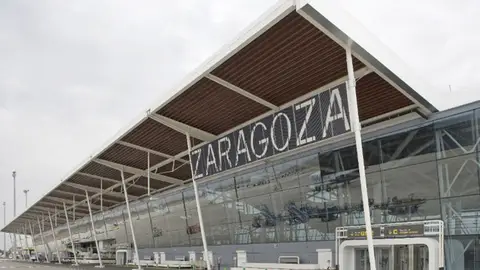 Las nuevas rutas permitirán que 1,3 millones de viajeros pasen por el aeropuerto de Zaragoza Las nuevas rutas permitirán que 1,3 millones de viajeros pasen por el aeropuerto de Zaragoza