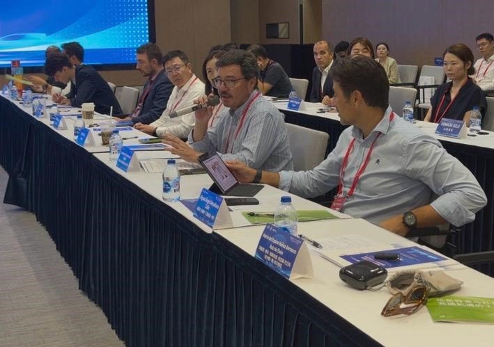 La Junta firma un acuerdo de confidencialidad con una empresa china interesada en implantarse en Extremadura La Junta firma un acuerdo de confidencialidad con una empresa china interesada en implantarse en Extremadura