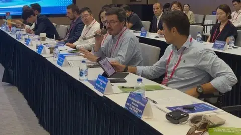 La Junta firma un acuerdo de confidencialidad con una empresa china interesada en implantarse en Extremadura La Junta firma un acuerdo de confidencialidad con una empresa china interesada en implantarse en Extremadura