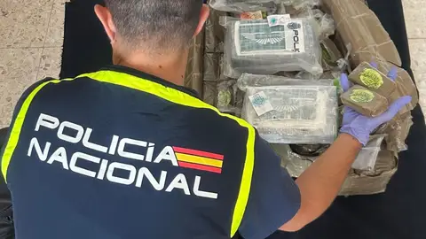 Cuatro detenidos en una operación antidrogas en Badajoz Cuatro detenidos en una operación antidrogas en Badajoz