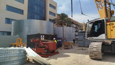 Comienzan los trabajos para la ejecución del túnel de la Línea 3 bajo el aparcamiento del Hospital Macarena Comienzan los trabajos para la ejecución del túnel de la Línea 3 bajo el aparcamiento del Hospital Macarena