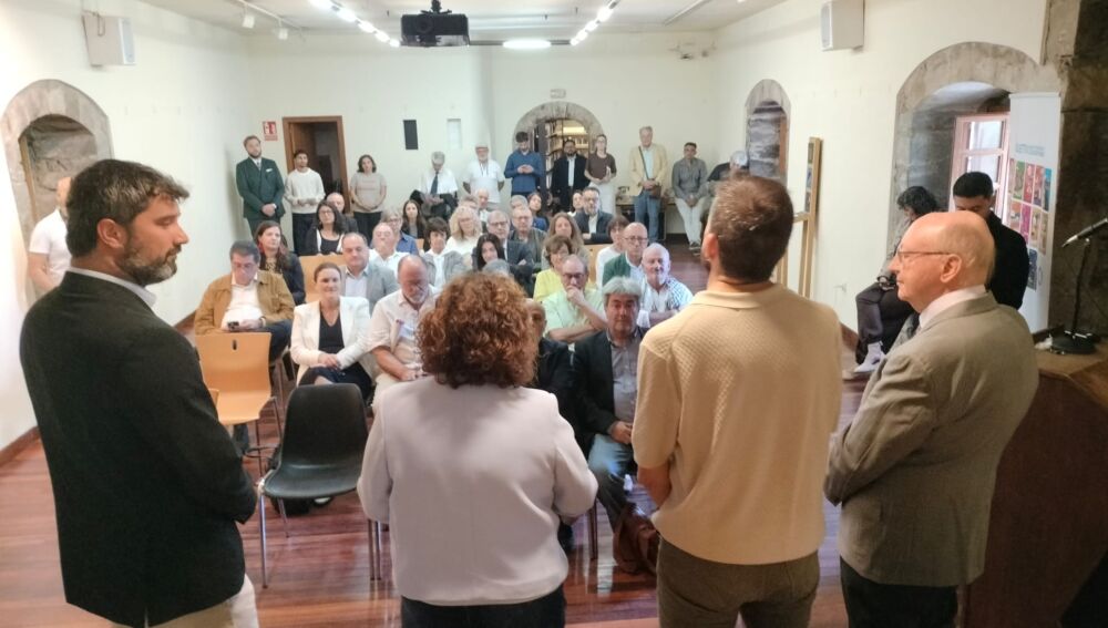 Luarca vuelve a reivindicar la paz como derecho humano.