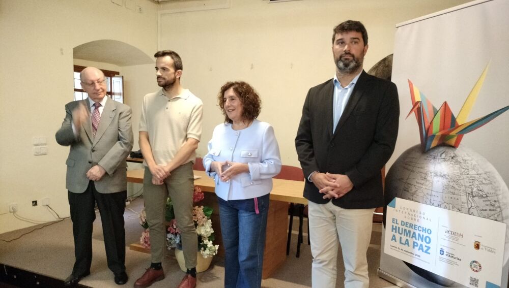 Carlos Villán, Juan Ponte, Beatriz Gonzáles, y Óscar Pérez. 