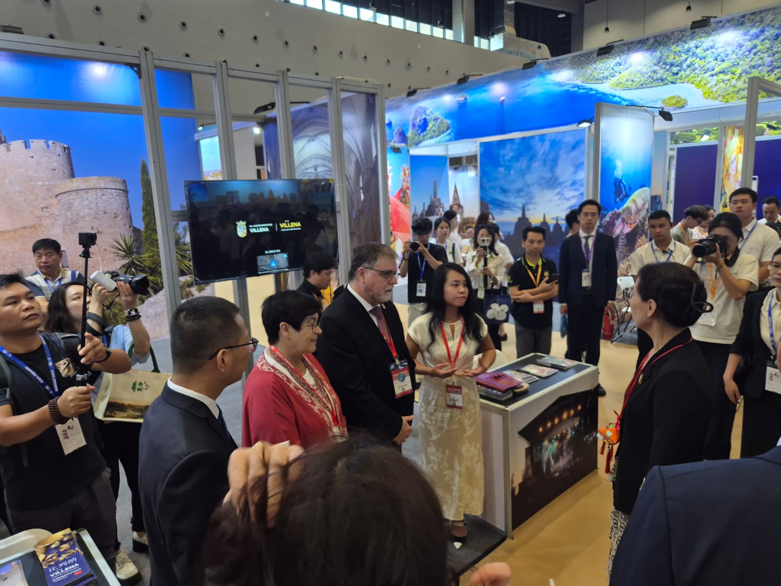 Villena viaja a la feria de turismo de China ofreciendo experiencias propias y diferenciadas Villena viaja a la feria de turismo de China ofreciendo experiencias propias y diferenciadas