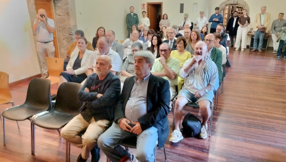 Un total de 26 expertos de distintos países del mundo elaboran la Convención de Luarca.
