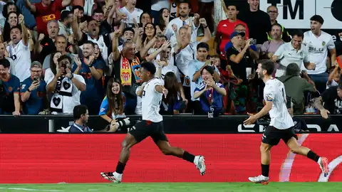 Mayol deja en 327 minutos la peor sequía del Valencia en un inicio de campaña en Mestalla Mayol deja en 327 minutos la peor sequía del Valencia en un inicio de campaña en Mestalla