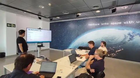 El aeropuerto de Castellón busca cuatro nuevas ‘start-ups’ para la incubadora de la Agencia Espacial Europea El aeropuerto de Castellón busca cuatro nuevas ‘start-ups’ para la incubadora de la Agencia Espacial Europea