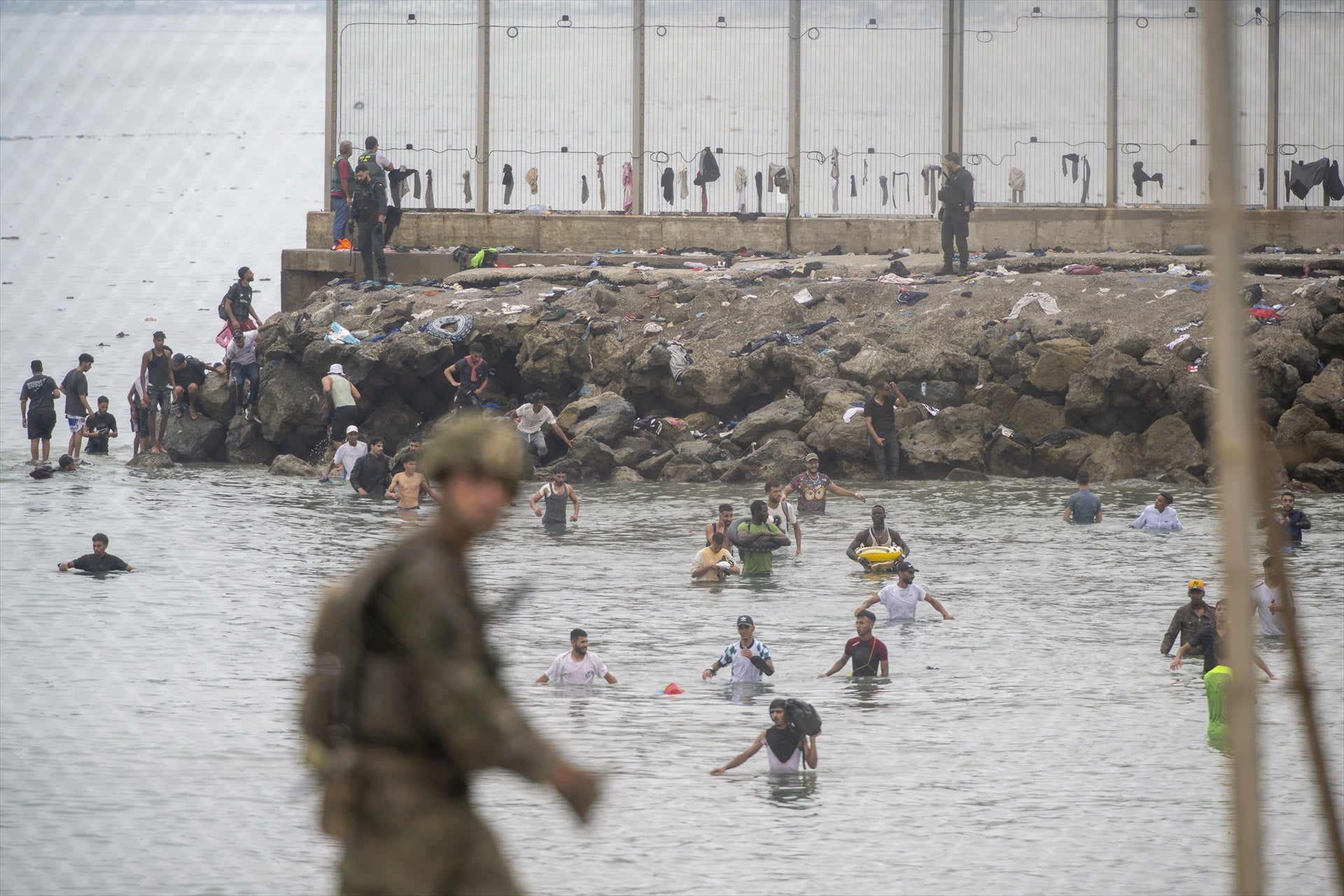 Qué se sabe del llamamiento a otra entrada masiva en Ceuta este miércoles 23 de septiembre: España activa los mecanismos "preventivos" Qué se sabe del llamamiento a otra entrada masiva en Ceuta este miércoles 23 de septiembre: España activa los mecanismos "preventivos"