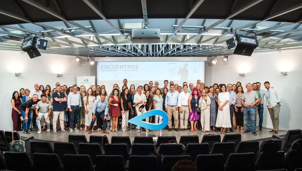 La Fundación Aguas de Valencia y Músicos por la Salud acercan microconciertos a hospitales de la mano de Tuawa by Global Omnium