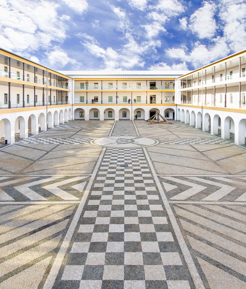 La UGR inicia el curso en Ceuta con medidas extraordinarias de seguridad ante la situación que atraviesa la ciudad La UGR inicia el curso en Ceuta con medidas extraordinarias de seguridad ante la situación que atraviesa la ciudad