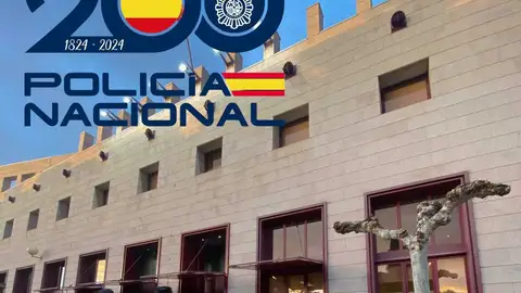 La Policía Nacional detiene a una empleada por apropiarse presuntamente de dinero de la caja de un establecimiento hostelero .