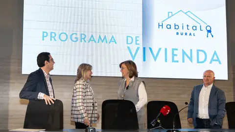 La Diputación palentina impulsa con los municipios la oferta de suelo para vivienda en la provincia .